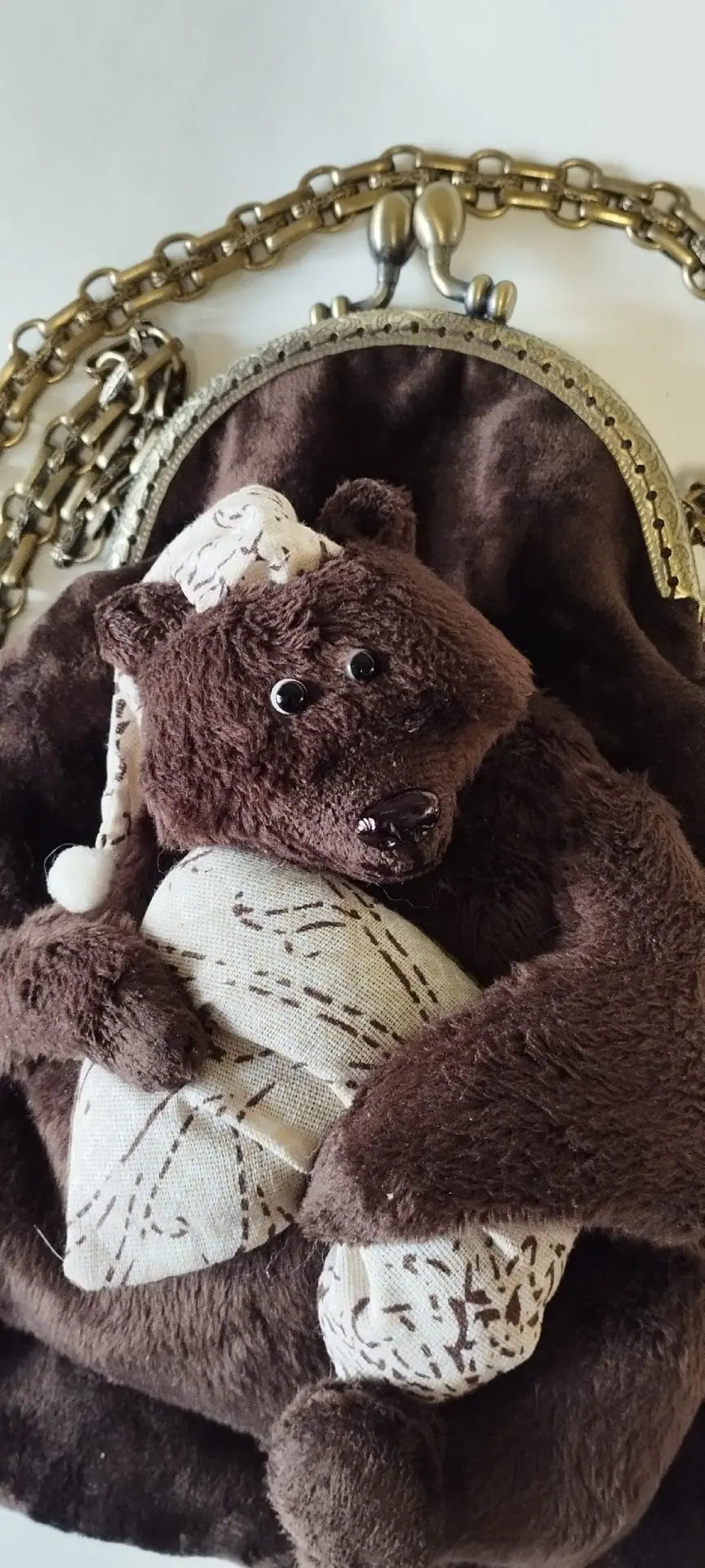 Bag with a teddy bear 6 35cojypqpk3n 6fv4izorgdknxvz tepagjgz5fbo 7azb2ckrelar4d5i1s33qt