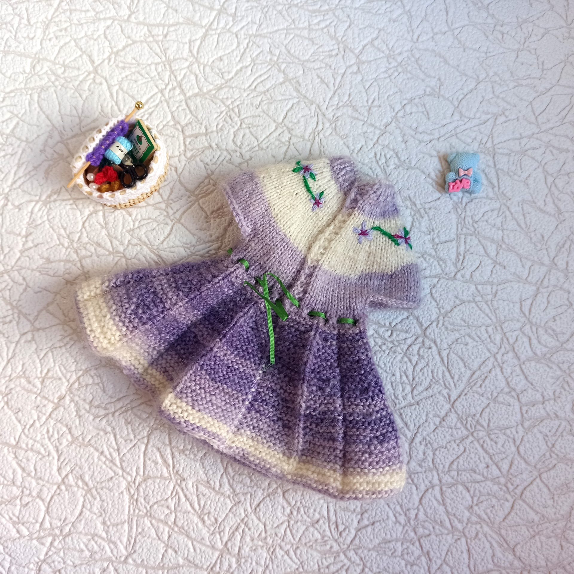 Hand Knitted Lavender Dress for Paola Reina Doll 2 Lavender knitted dress for Paola Reina doll handmade