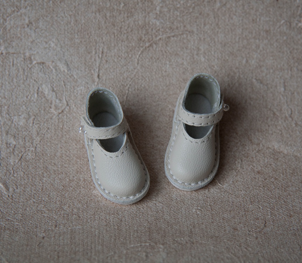 Shoes for Li'l Dreamer 11 inches. 6 img 1596