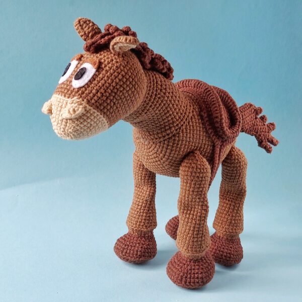 Crochet horse amigurumi pattern. Ornament animal