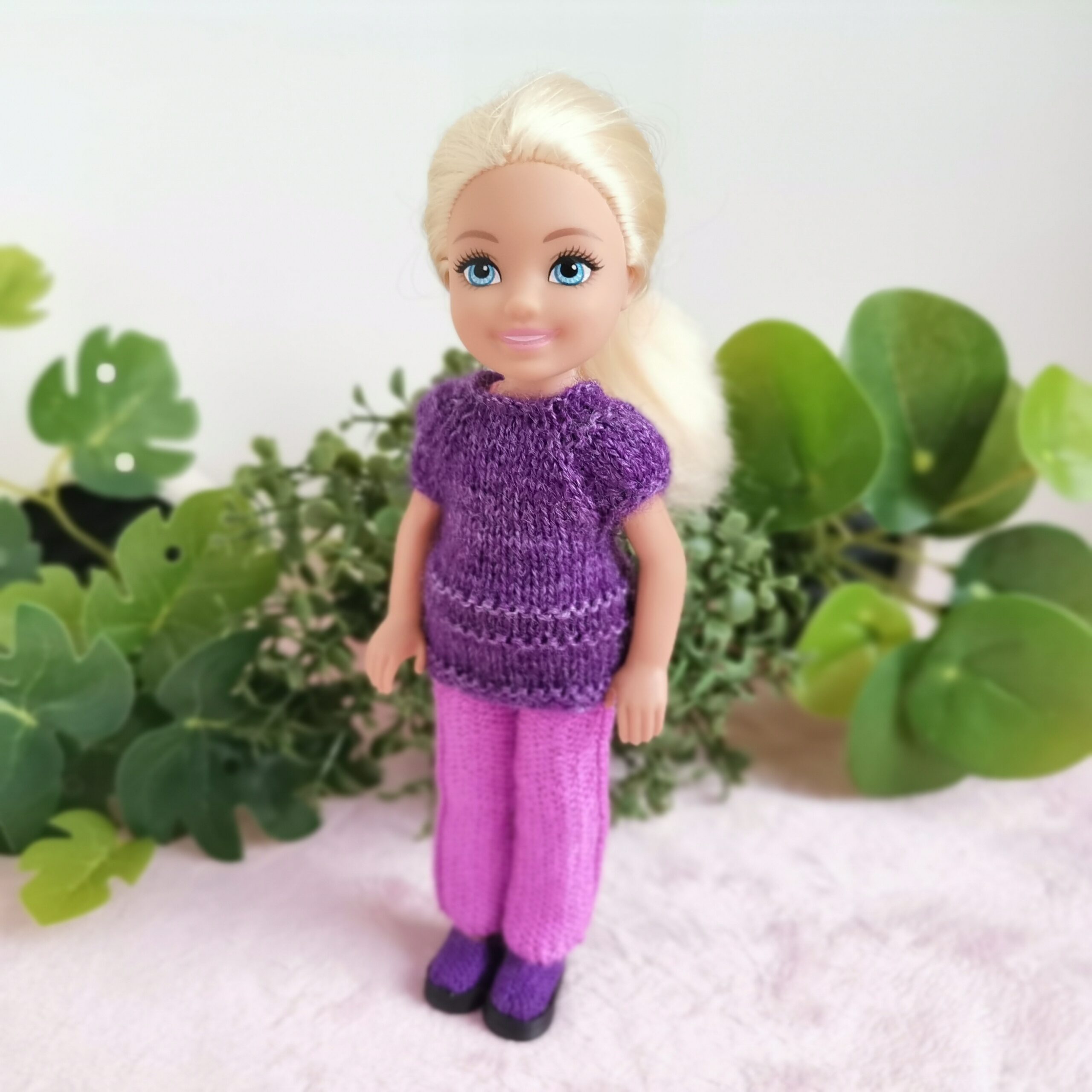 Sweater, pants, and shoes for Chelsea Barbie Doll