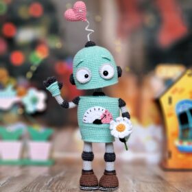 Romantic toy robot