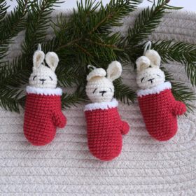 Christmas Mini Mittens and bunny crochet pattern