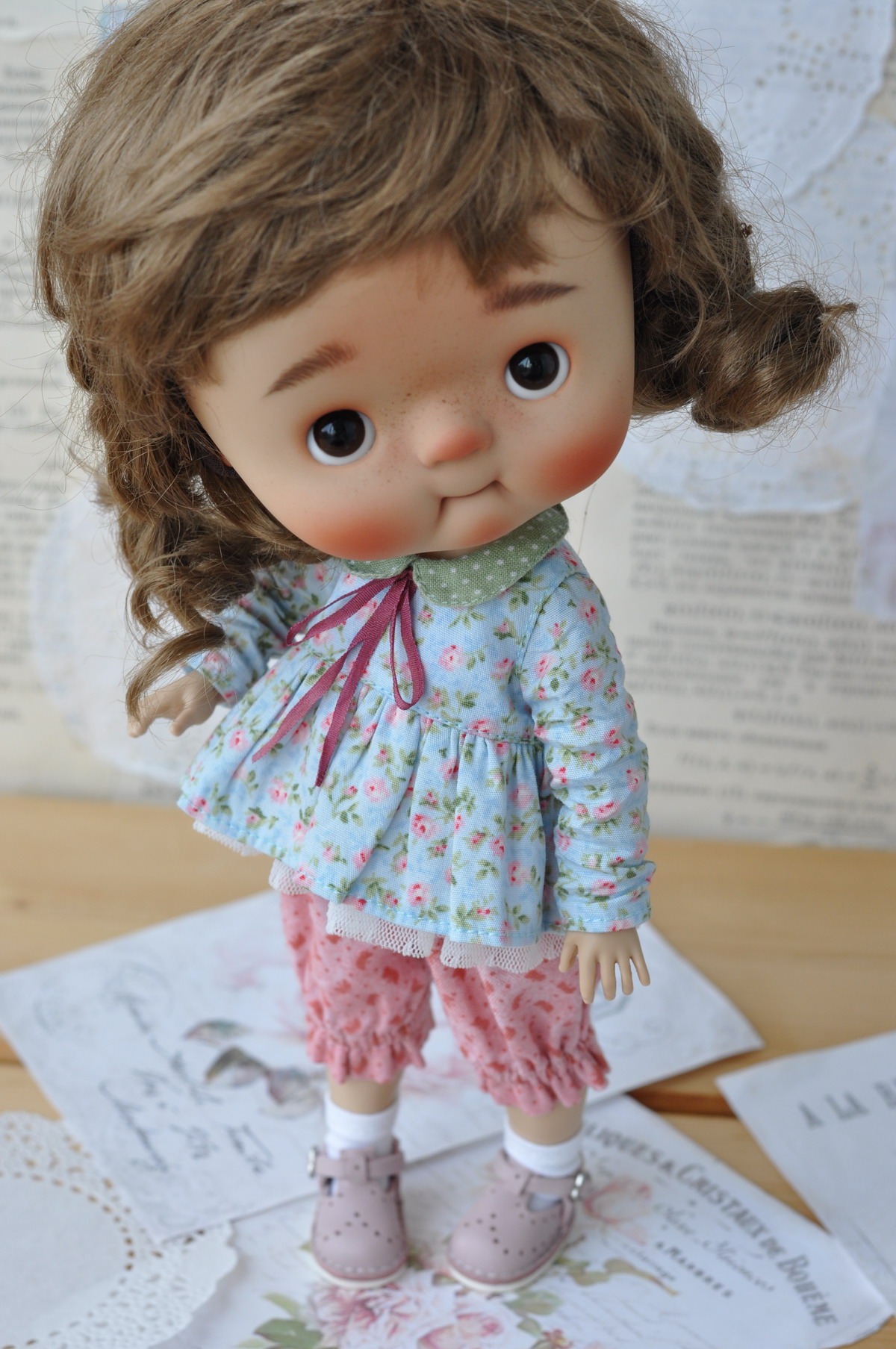 Qbaby doll blue blouse with small flowers and pink pants 4 dsc 0065