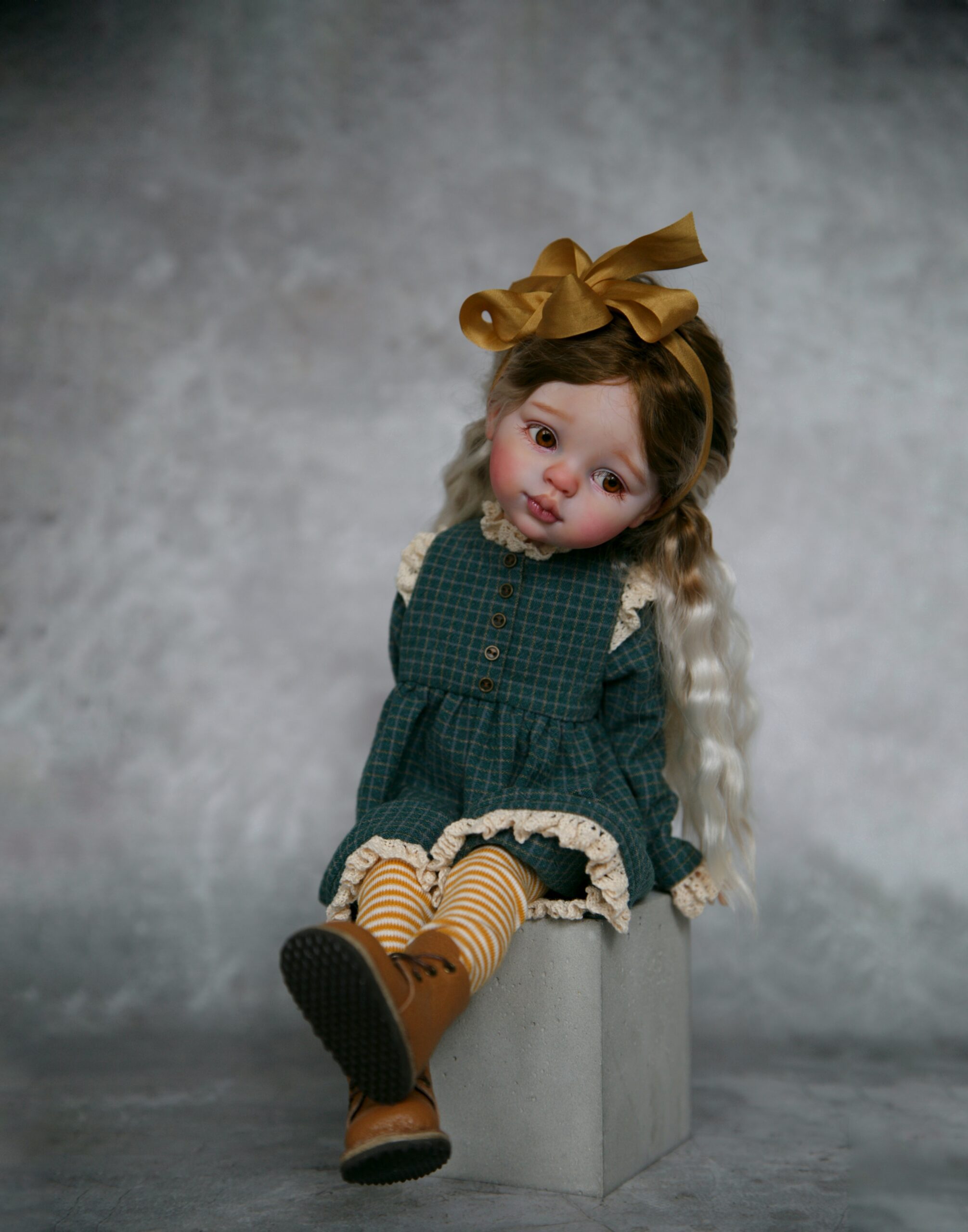 Lily Paola Reina collectible OOAK doll 5 img 6077 scaled