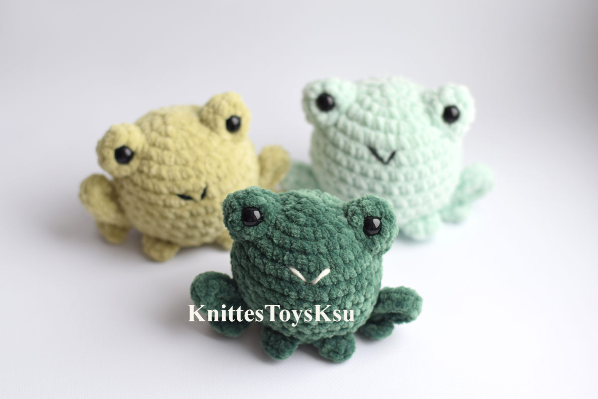 Super Soft Crochet Frog Plushie, Amigurumi Kawaii Plush Stuffed Animal Toy