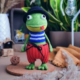 Crochet frog pattern