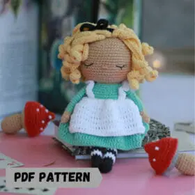 Alice-in-wonderland-crochet-doll