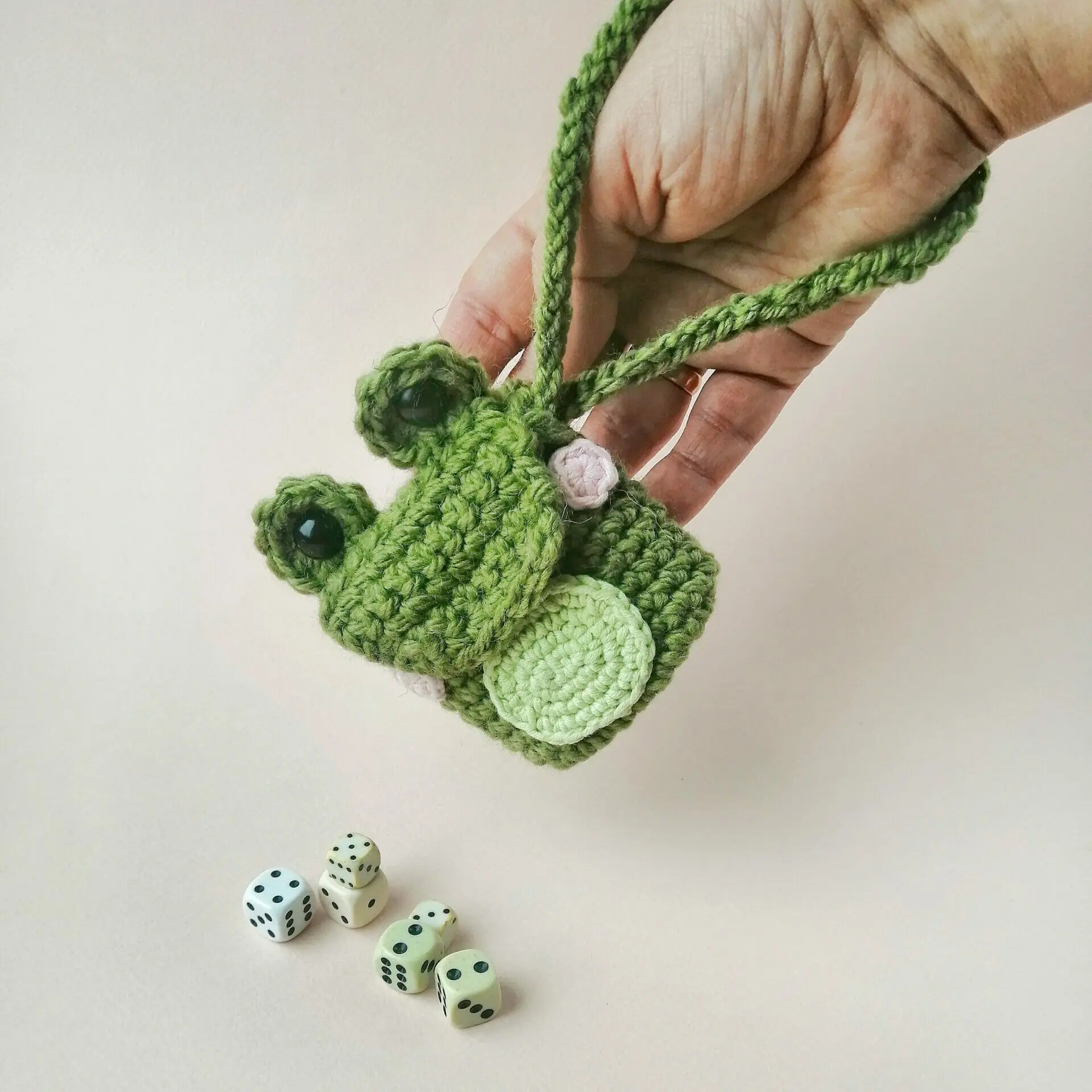 Crochet frog pattern, Airpod case, Wristlet purse