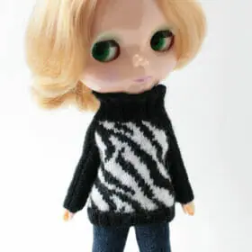 Black white sweater for Blythe doll