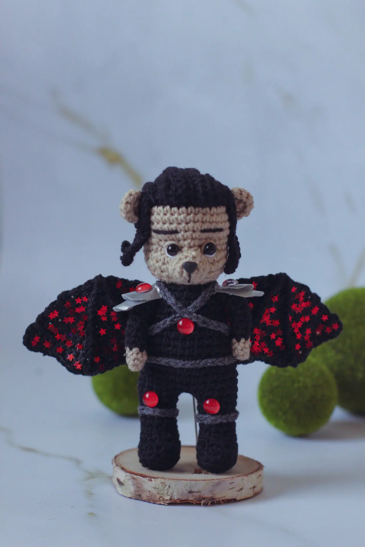 Collectible toy Cassian. Kingdom of thorns and roses. 3 Cassian. Kingdom of thorns and roses.