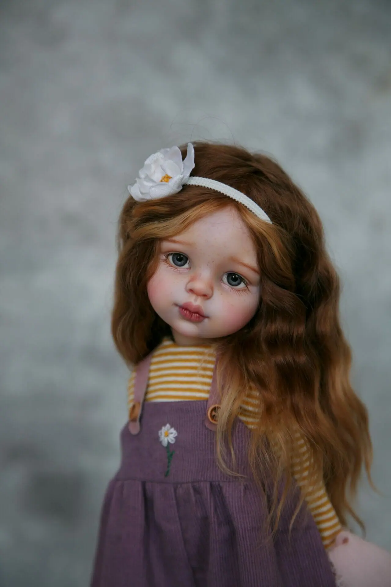 Violet Paola Reina Collectible Art doll 4 img 6293.jpeg