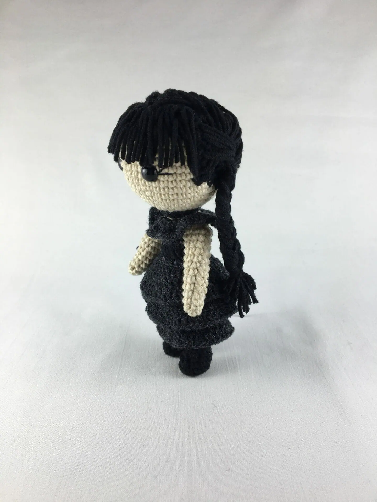 Wednesday crochet pattern PDF amigurumi, Halloween toy 6 Plush crochet Wednesday Addams amigurumi toy, inspired by The Addams Family, handmade pattern