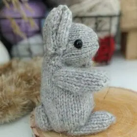 Easter rabbit toy knitting pattern. Amigurumi bunny pattern