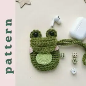Crochet airpod case holder