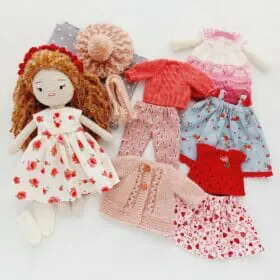 かぎ針編みの人形