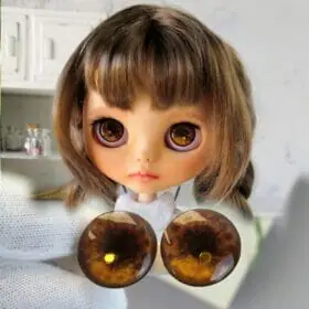 eyes-chips-doll-blythe