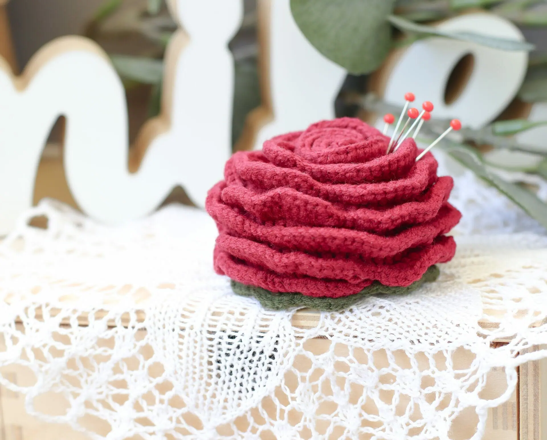 Amigurumi crochet pattern Jellyfish Rose - pincushion - DailyDoll Shop