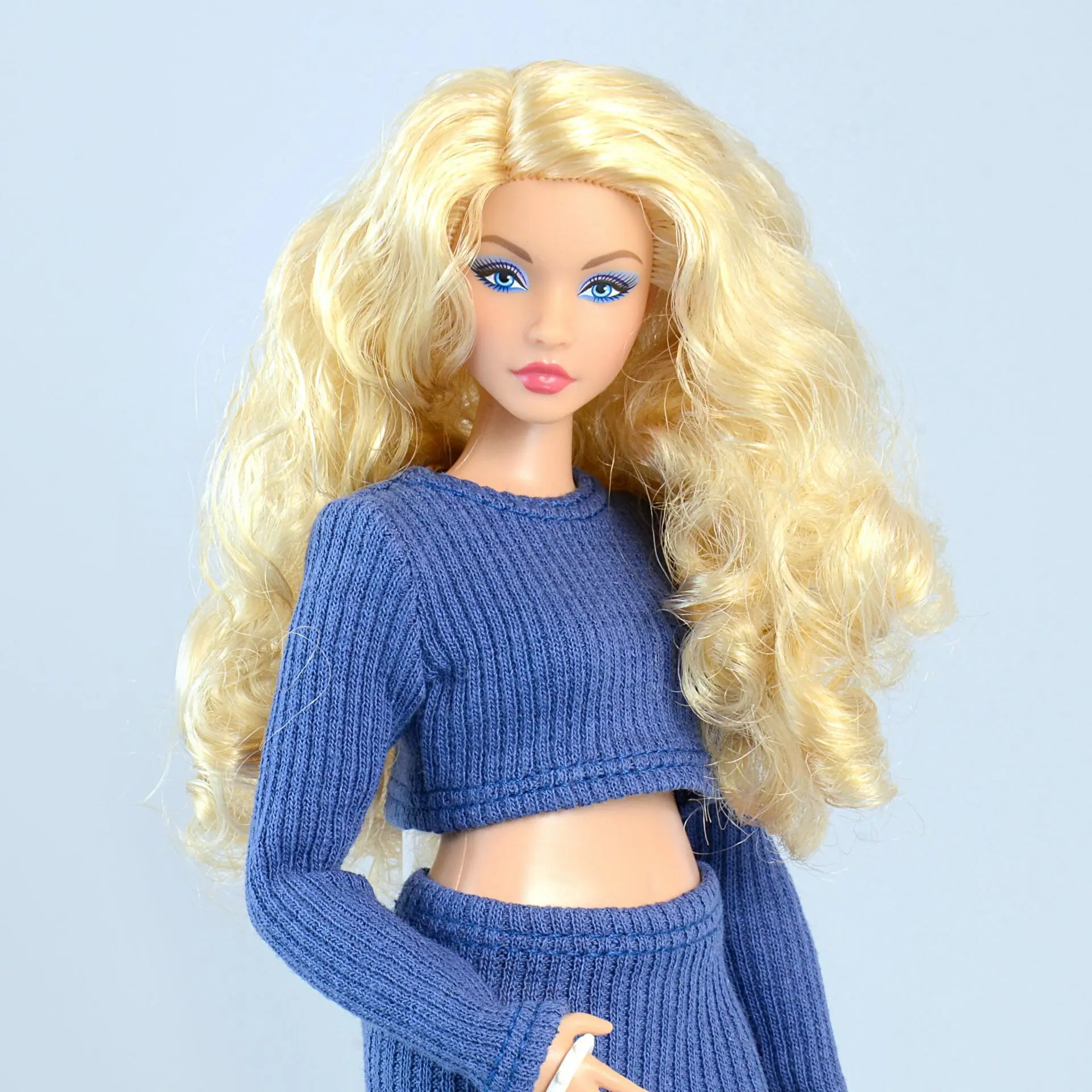 Set of clothes for Barbie Curvy dolls (jumper and skirt)