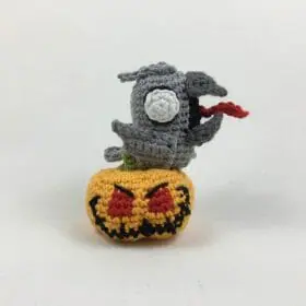 halloween zombie bird
