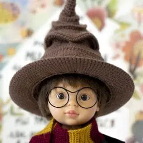 Paola Reina in Harry Potter costume and sorting hat