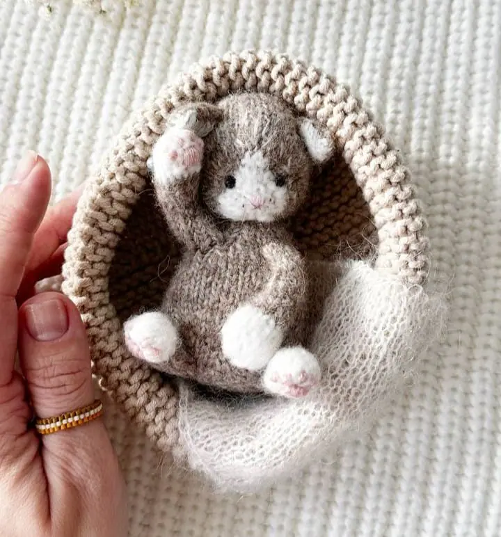 Cozy Knitting Basket Pattern