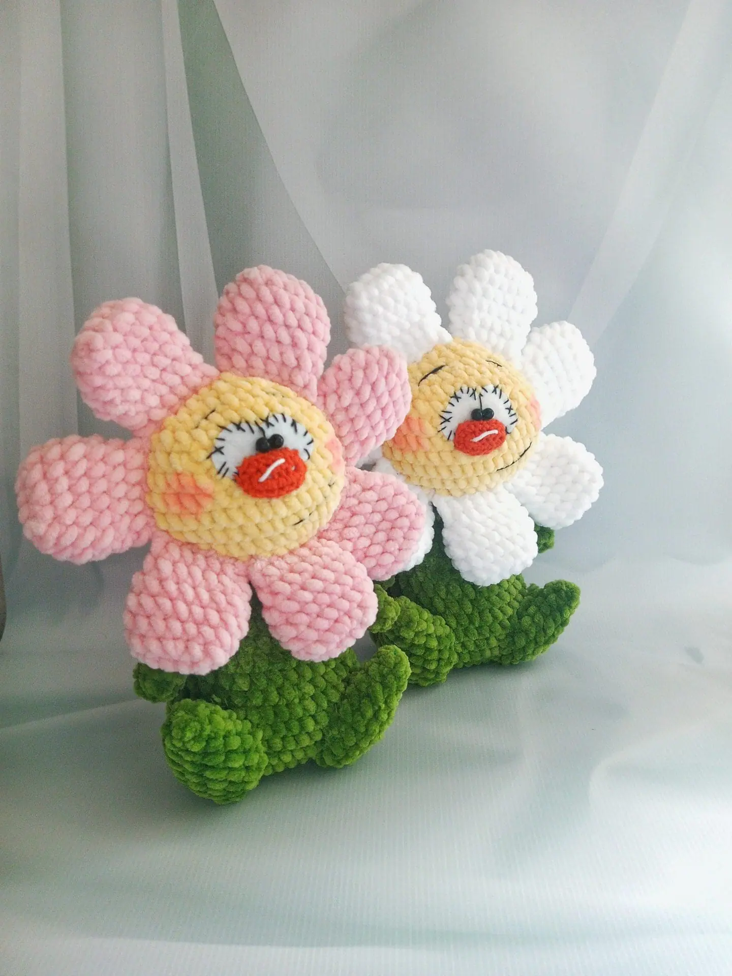 Crochet pattern toy flower, amigurumi flower pdf patter 3 1000048596 01.jpeg