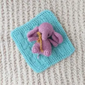 Knitted-pink-elephant