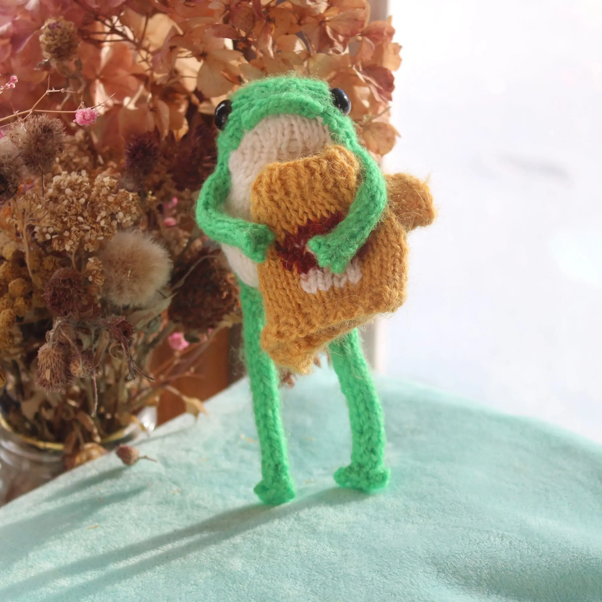 Knitted frog from Tik Tok 1 new green frog knitted cute frog