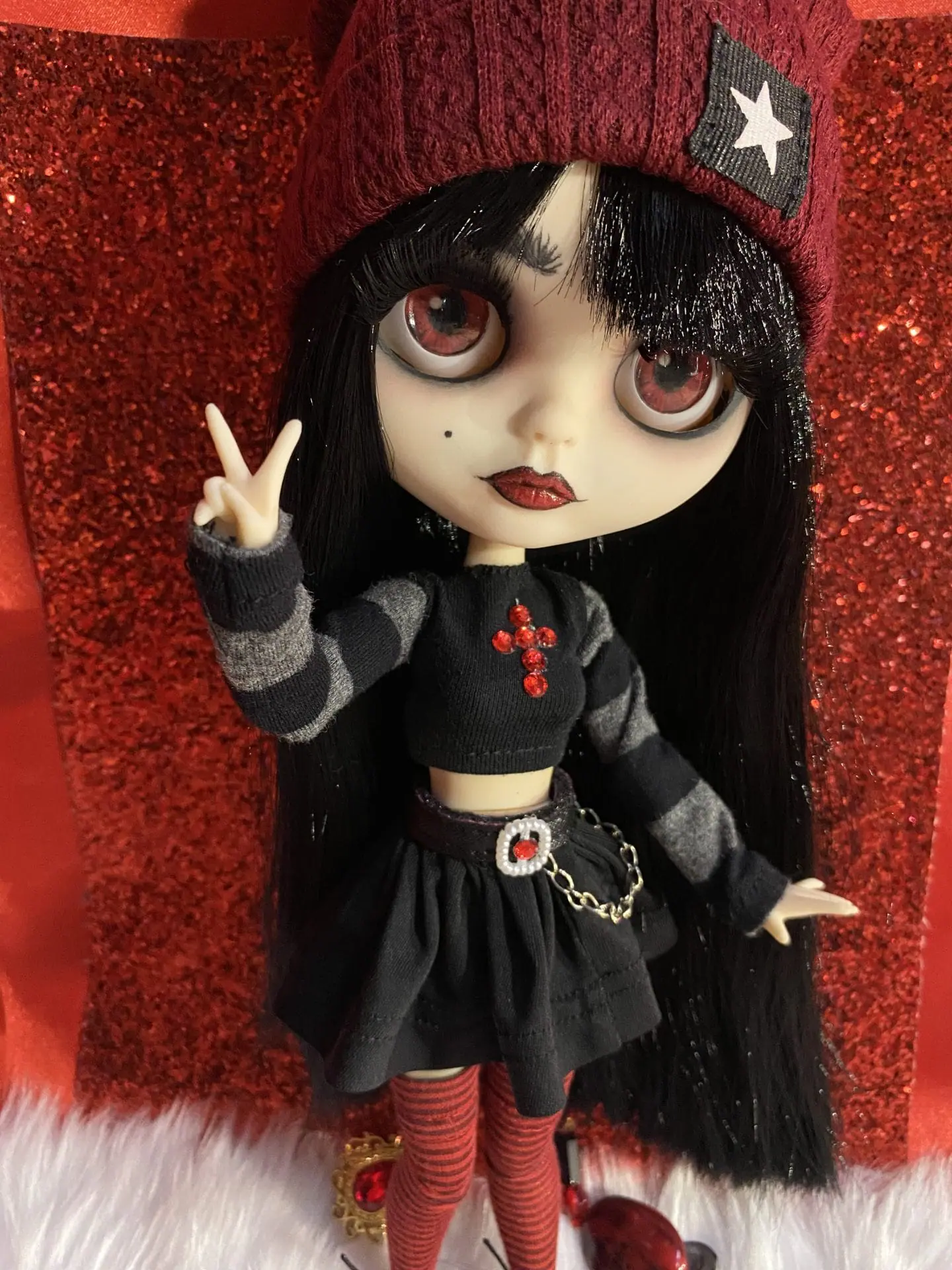 Mercoledi'Addams  Gothic dolls, Blythe dolls, Big eyes doll