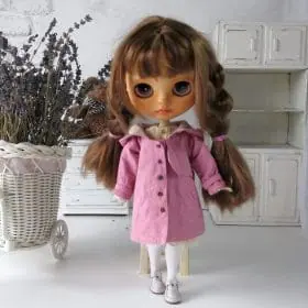 dirty-vintage-style-pink-coat-blythe-doll