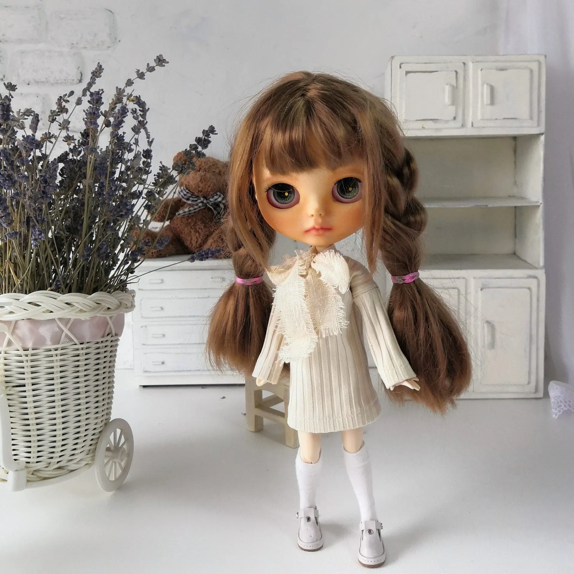 Loose-fitting beige dress for Blythe doll. Clothes doll