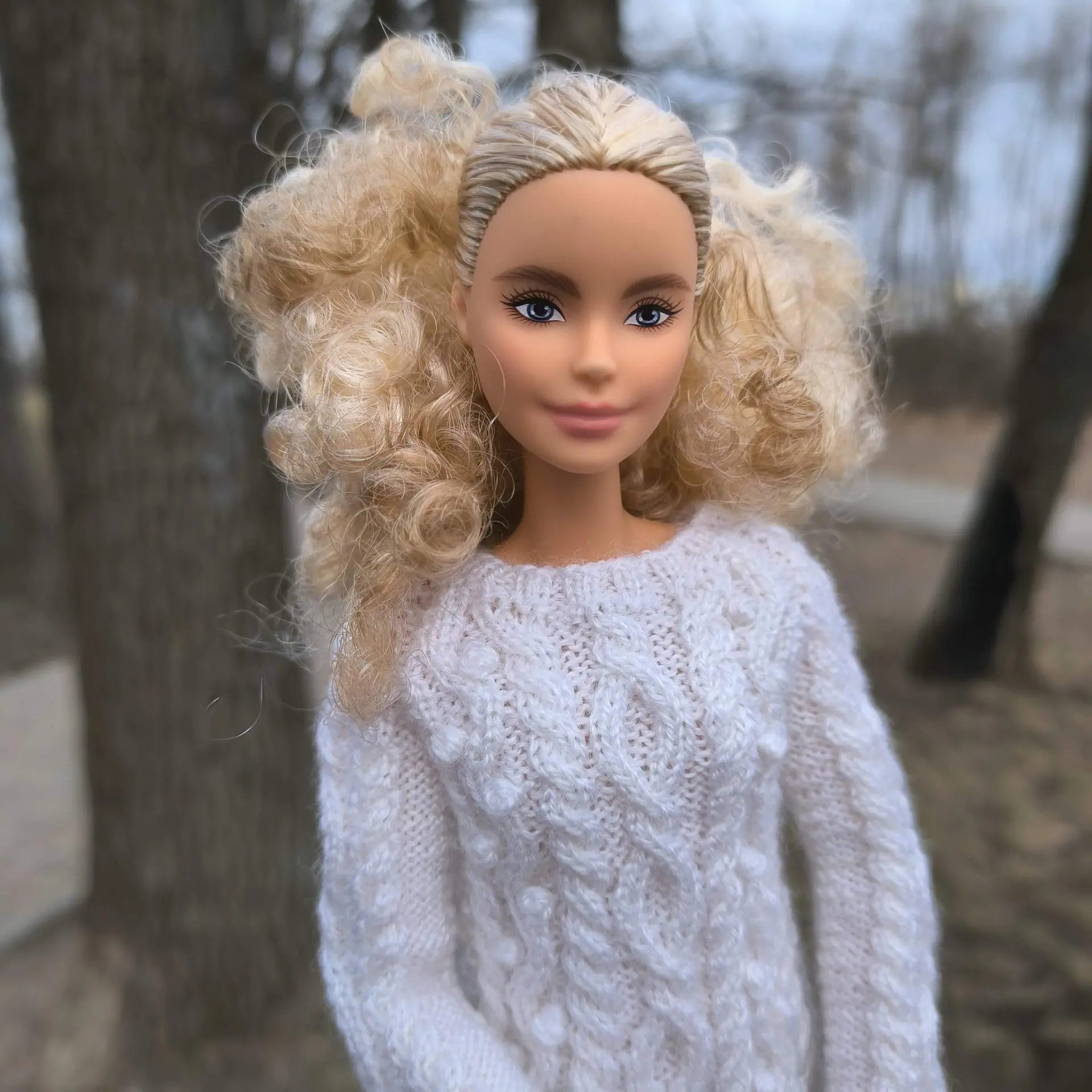 White Sweater with Braids for 11″ Dolls Barbie, Poppy Parker