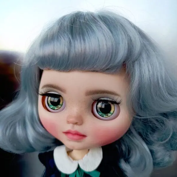 Blythe doll custom with mint hair