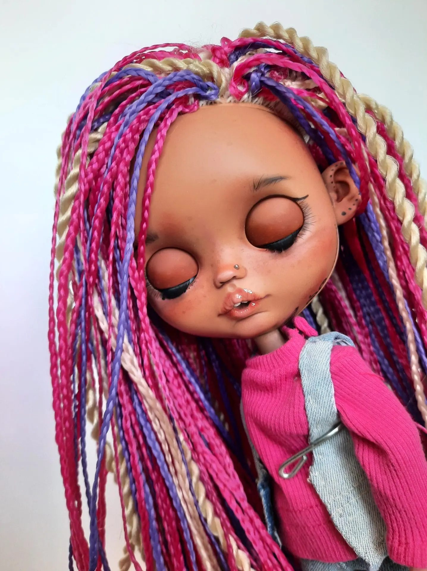 Afro blythe doll Ethnic doll Afro princess Mulatto tatoo doll Afro braids 8 20240329 130642.jpg