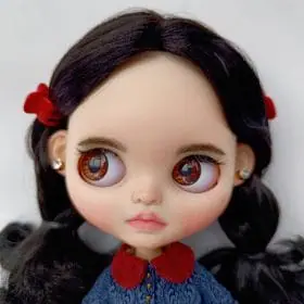 Blythe doll custom with black hair