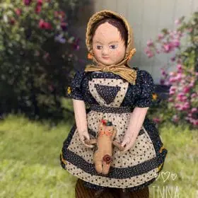Reproduction Izannah Walker doll by Inna Razuvaeva The size of this reproduction Izannah Walker doll is 33cm. (13 inches)