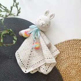 Sleepy Llama Lovey Crochet Pattern by Tillysome