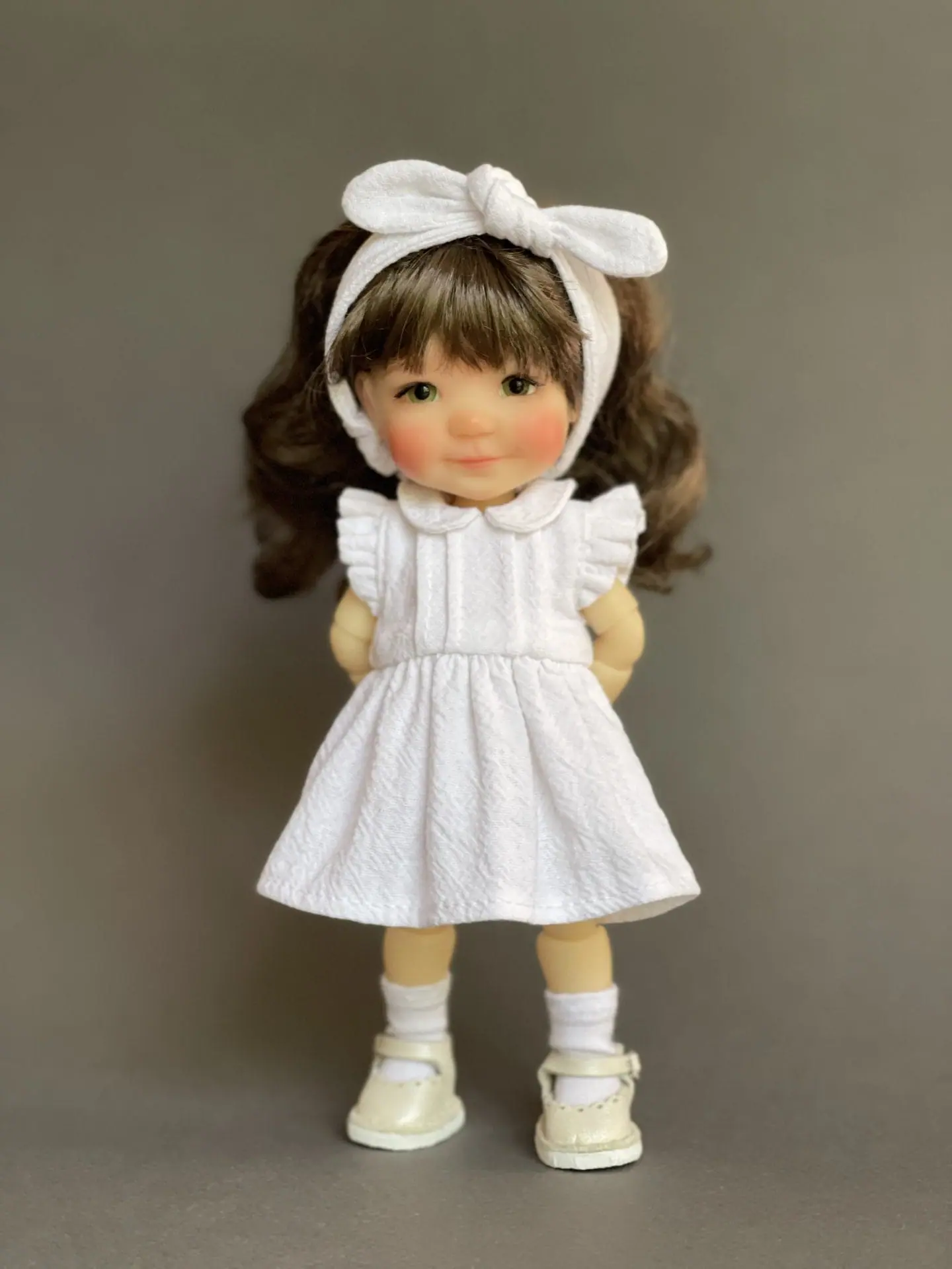 Dress, socks and a headdress for Twinkles Meadowdolls 2 img 9113.jpeg