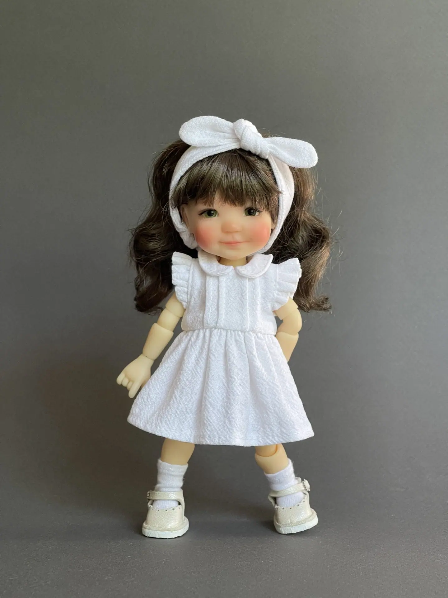 Dress, socks and a headdress for Twinkles Meadowdolls 5 img 9128.jpeg