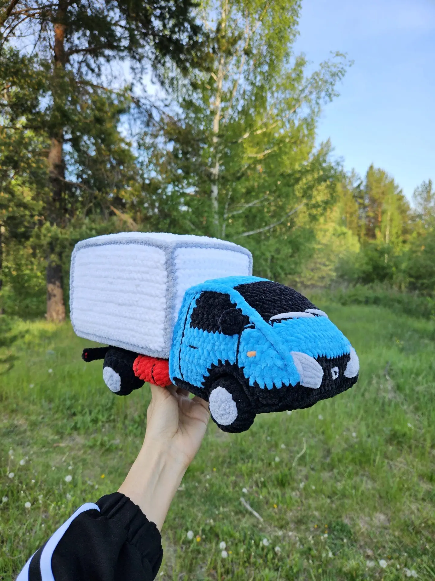 CROCHET BOX TRUCK PATTERN, Amigurumi delivery truck 6 Crochet Box truck pattern