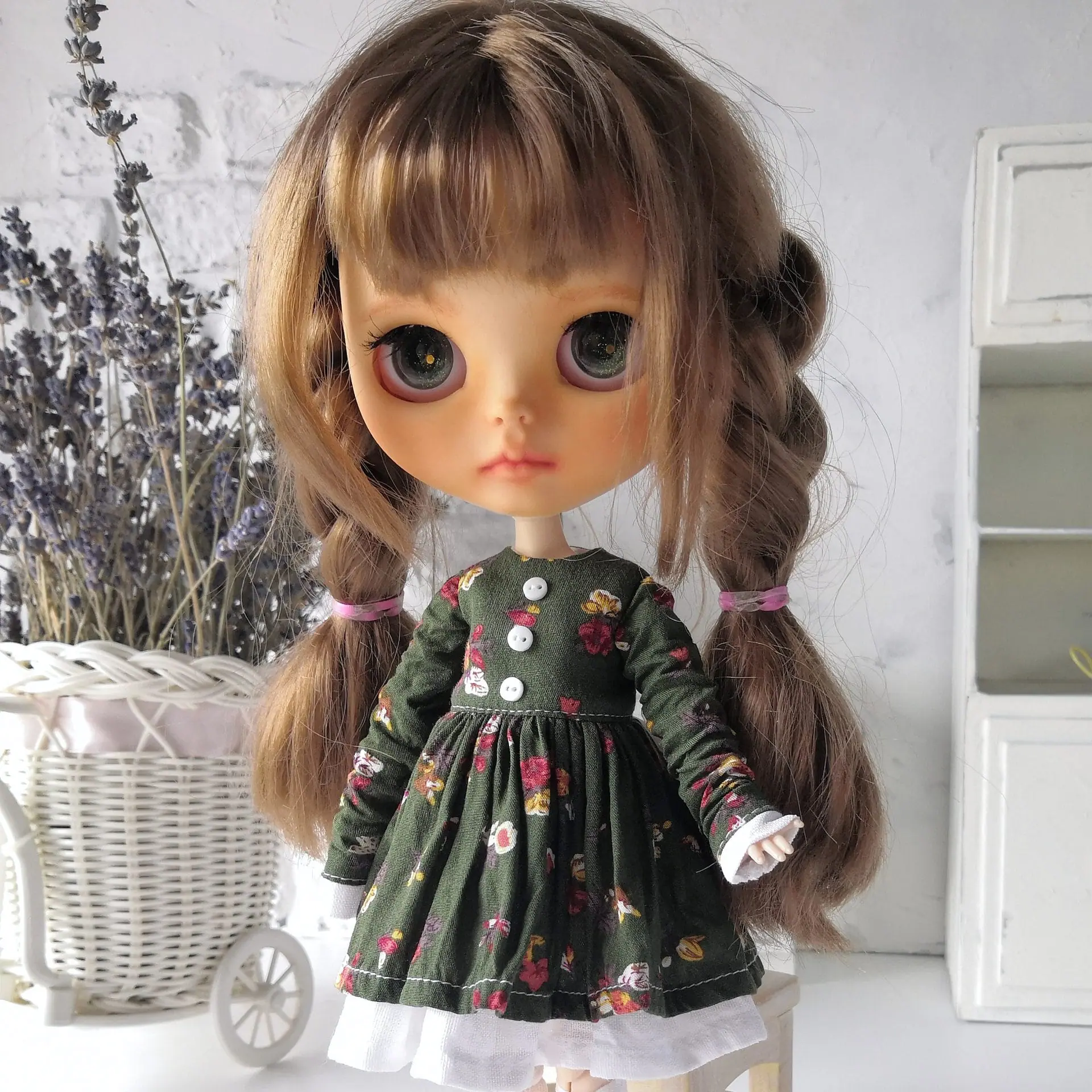 Dark green floral dress Blythe doll. Clothes doll