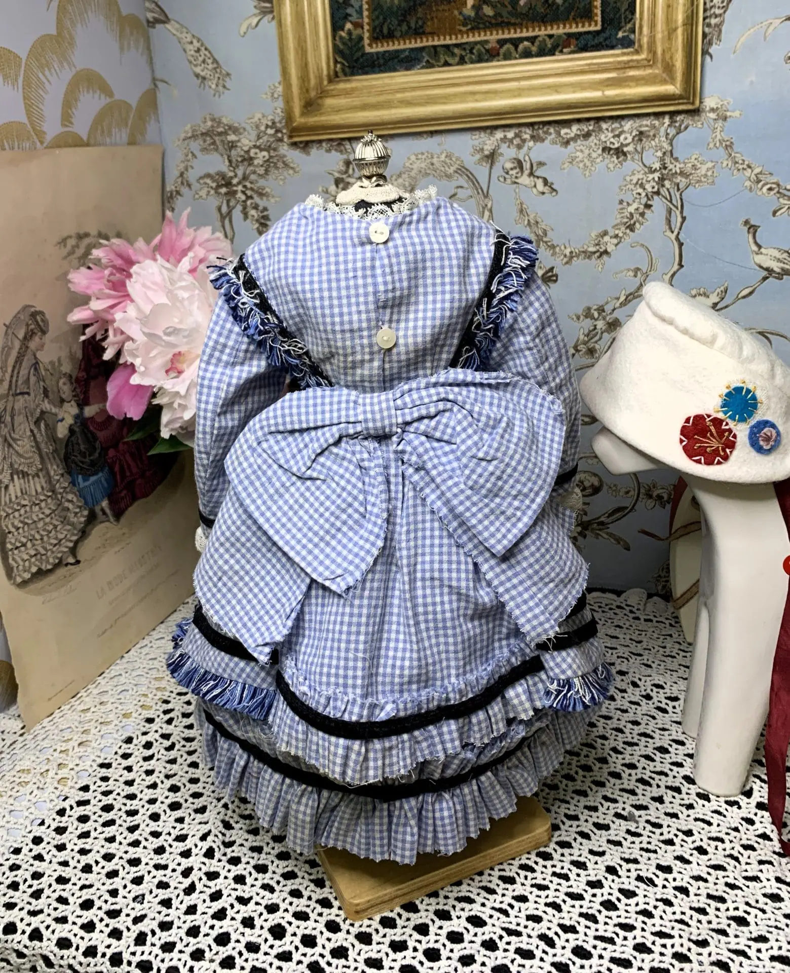 Izannah style set for 18inch dolls ( Blue dress, apron, bonnet) 1 img 5135.jpg