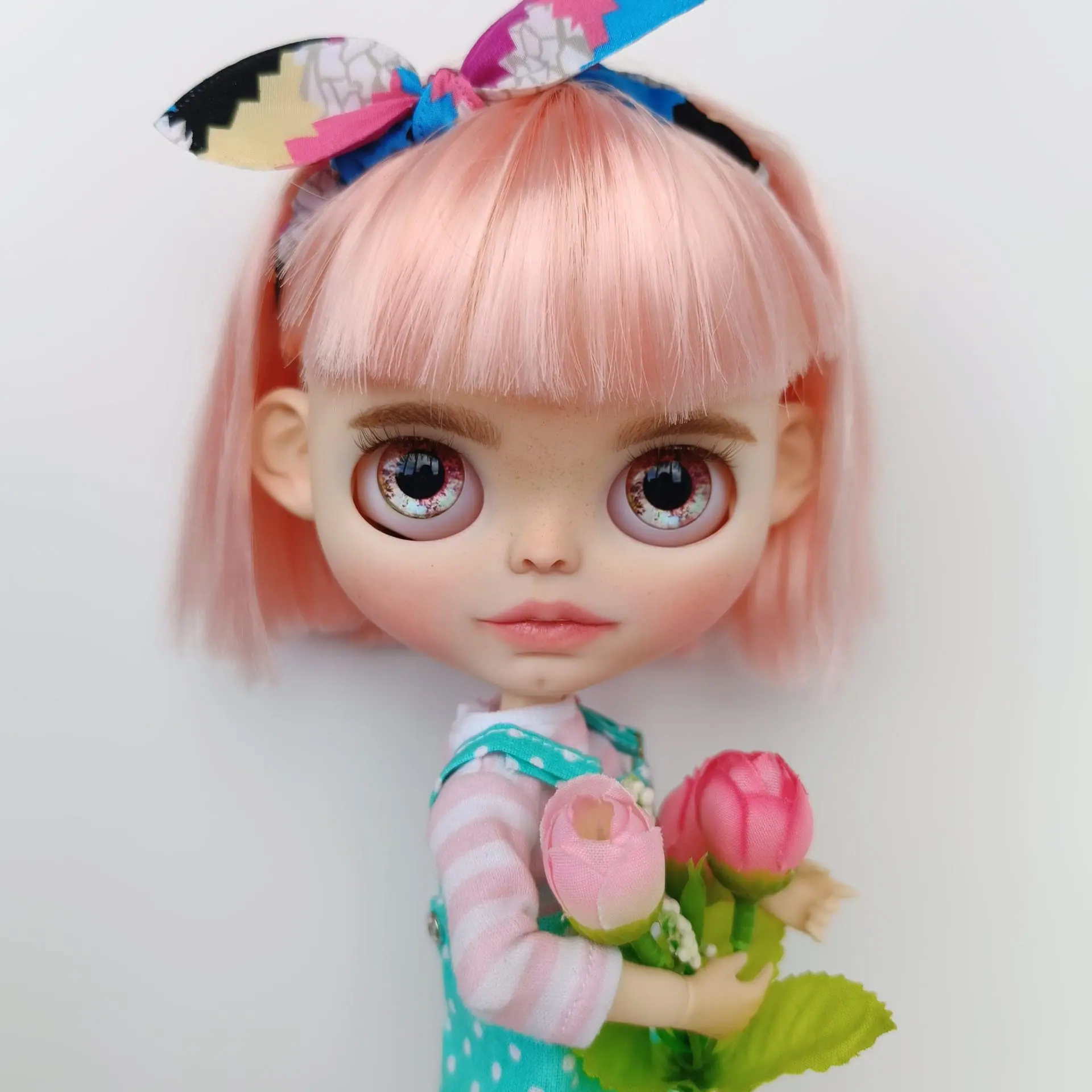 Blythe doll custom with pink hair and open mouth with teeth 1 Blythe doll custom with teeth and pink hair