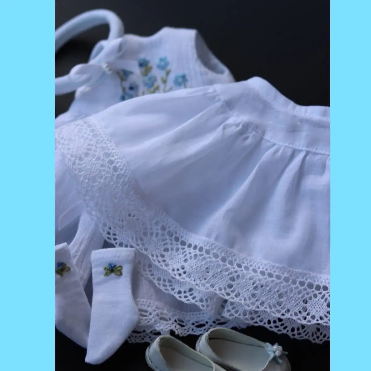 A set of clothes for Dianna Effner's Dreamer 11 Inch 5