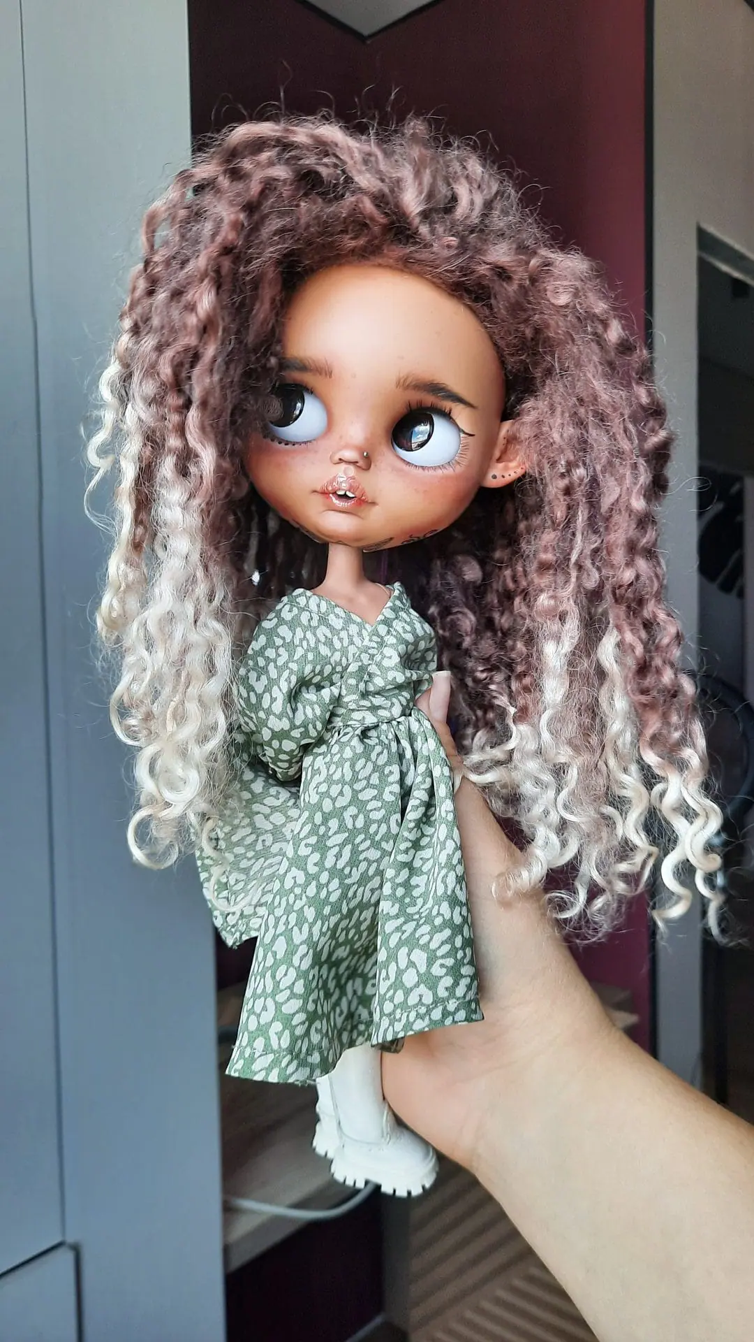 Afro blythe doll Ethnic doll Afro princess Mulatto tatoo doll 12 1000052533 01.jpeg