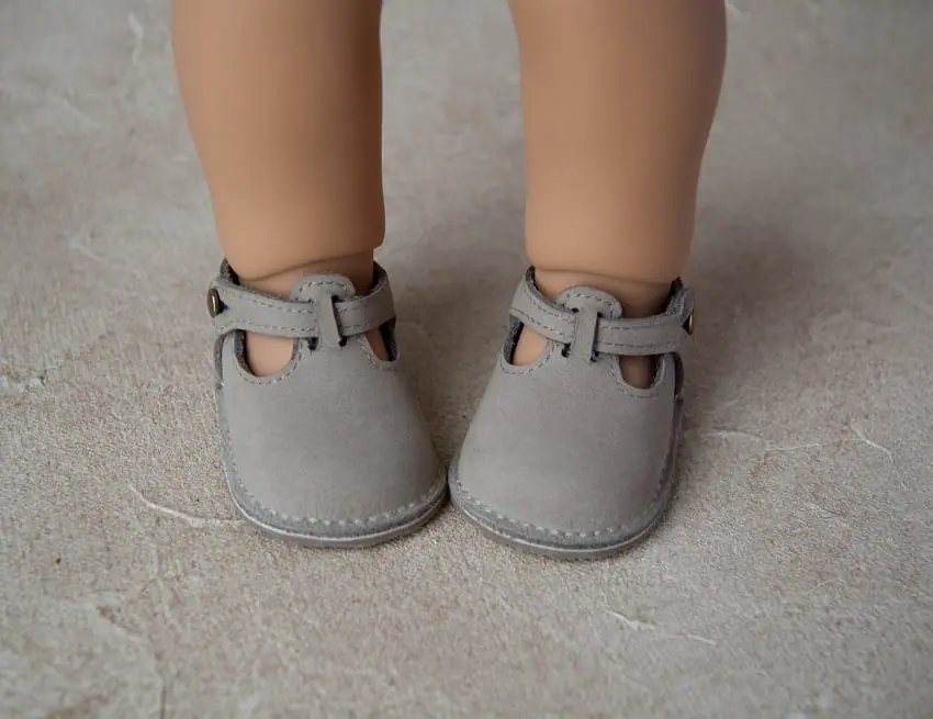 IMG_8013 Shoes for Meadow BB, Genuine leather shoes for doll 18 inches.