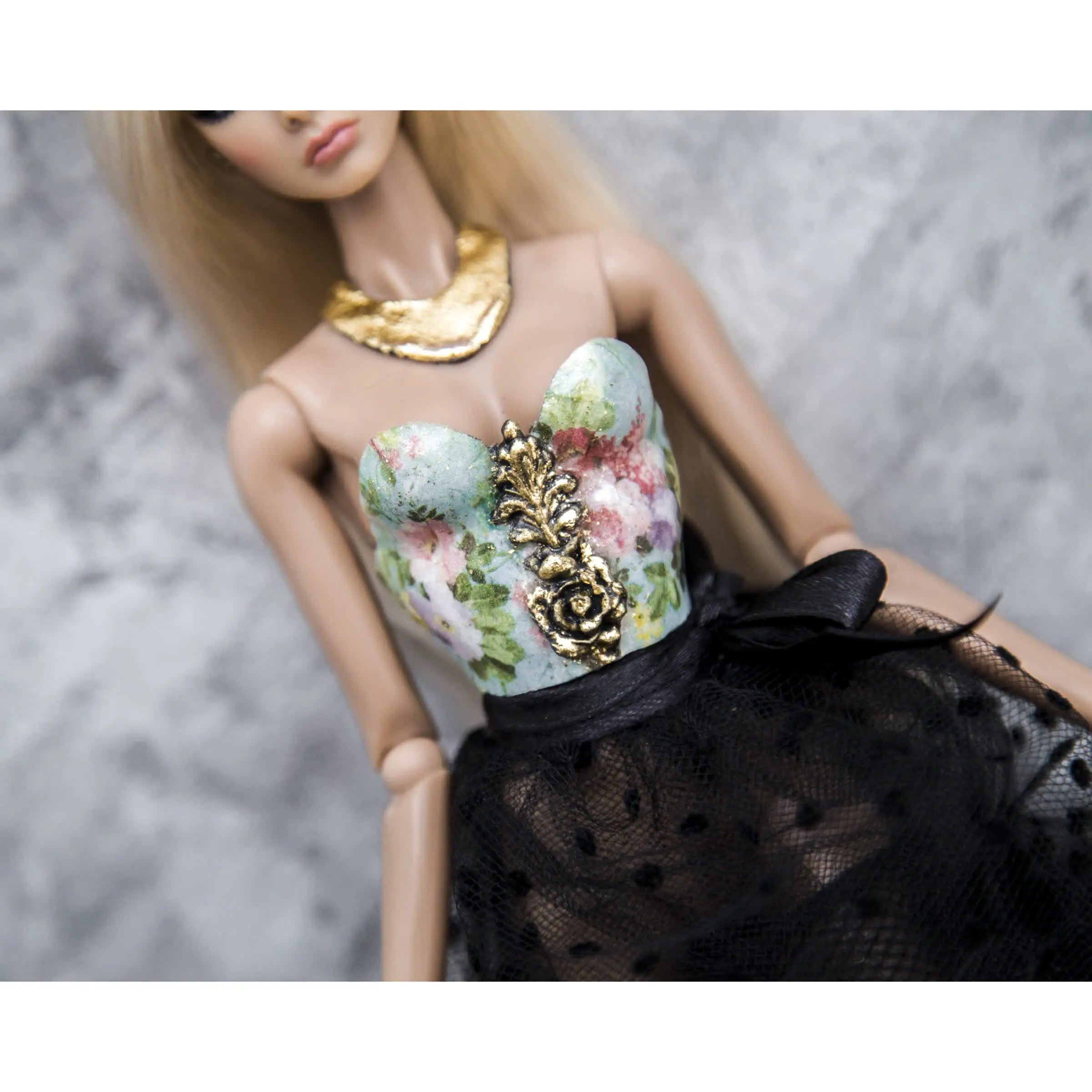 Bodice "Flowers on blue" for Fashion Royalty NuFace 4 6.jpg