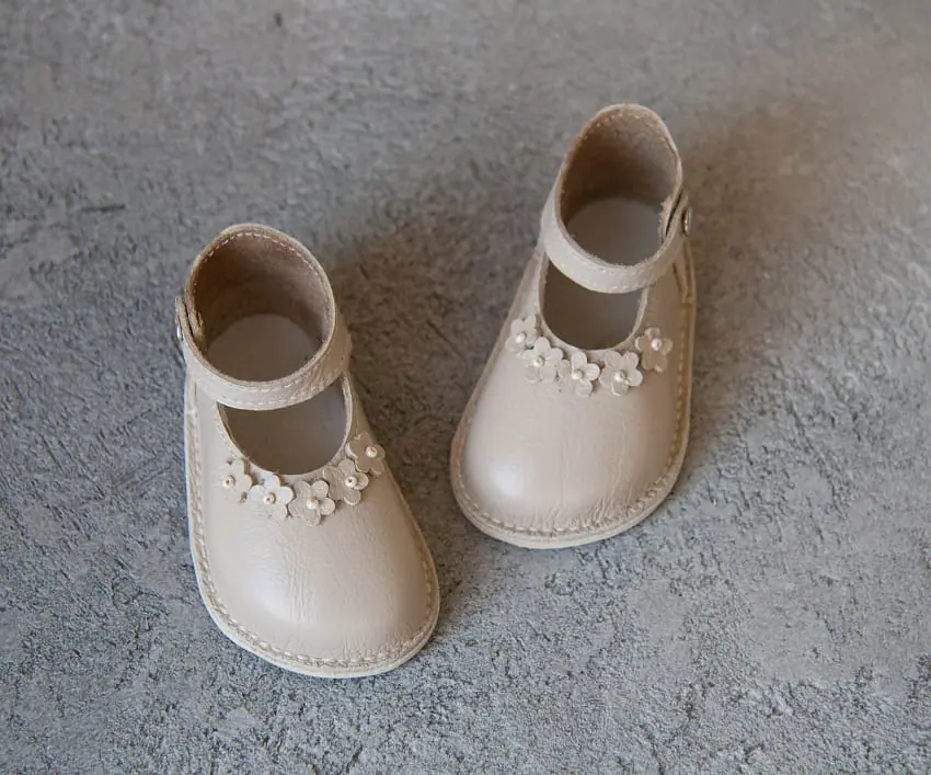Shoes with flowers for Meadow doll 20 inches LL. 2 img 9239.jpg