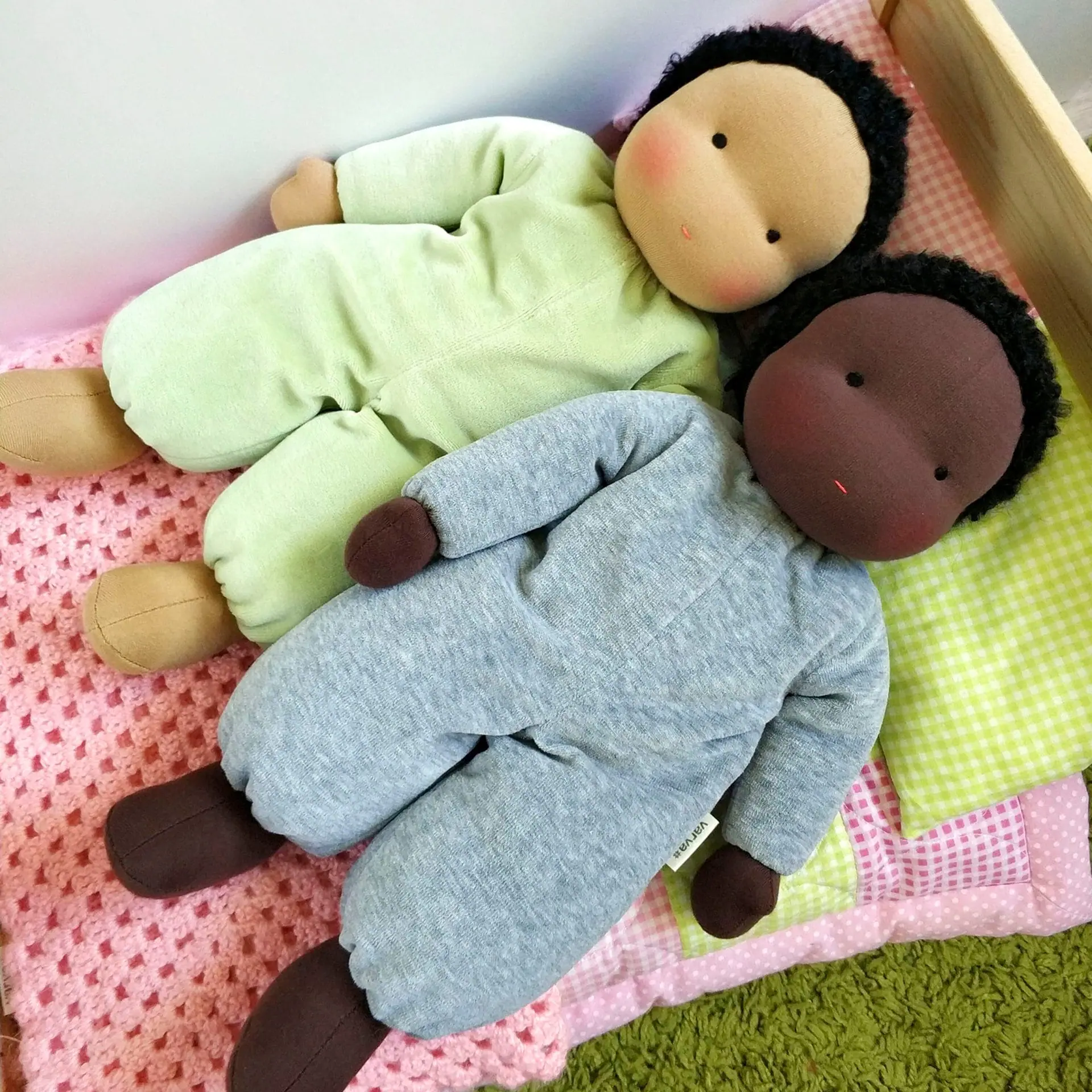 DIY Waldorf cuddly doll 13 inch (33 cm) tall. PDF sewing pattern 6 DIY Waldorf cuddly doll 13 inch (33 cm) tall. PDF sewing pattern and tutorial.